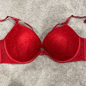 Victoria’s Secret Lace Push-Up Bra